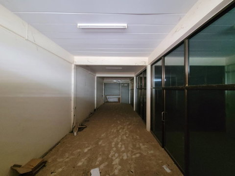 SHOP HOUSE 38.2 Sq.w. Phunphin Surat Thani for 2.9M