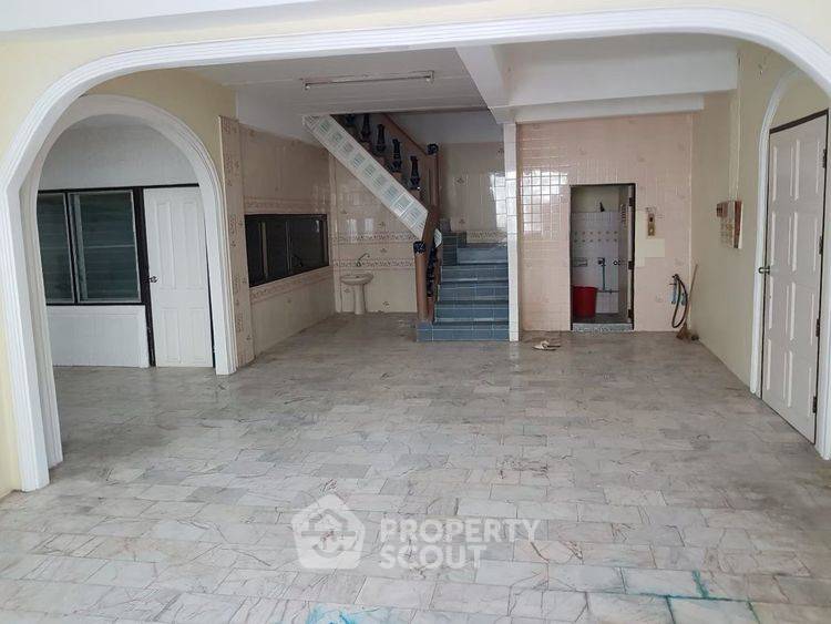 รูป บ้าน 5-ห้องนอน ใน จันทรเกษม (ID 2849700) - รูปที่ 1/10