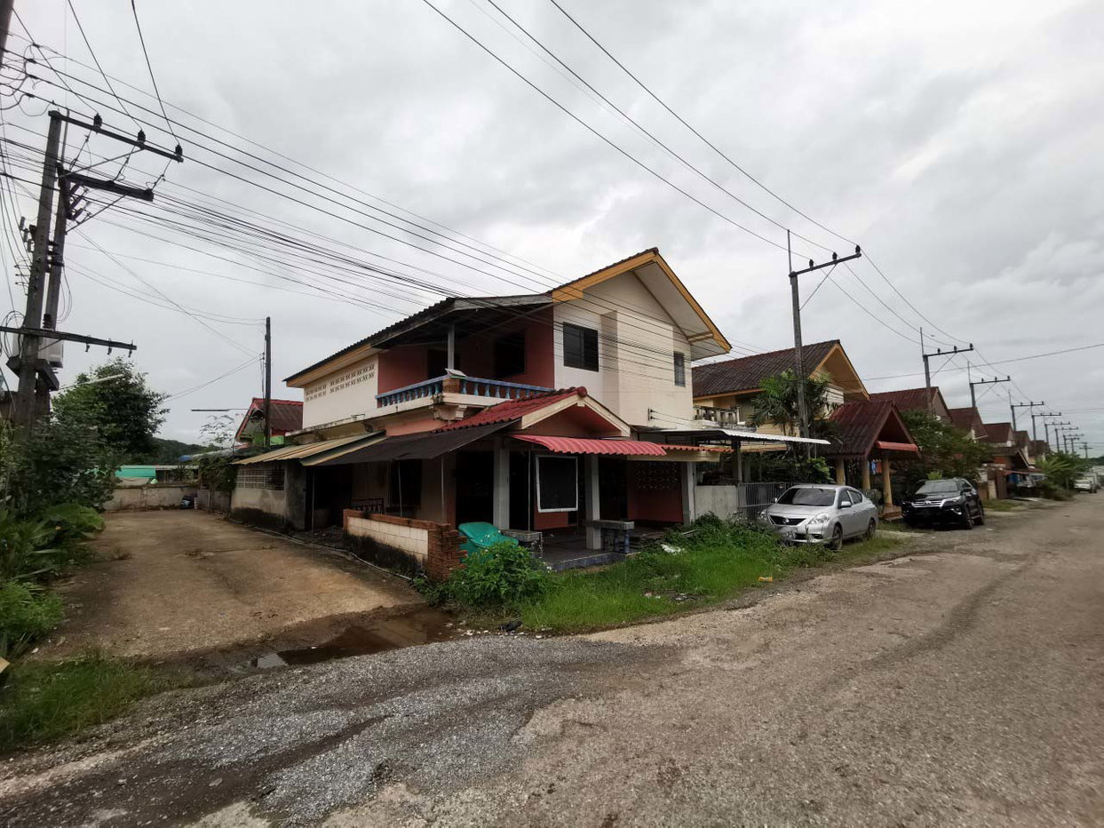 รูป บ้านแฝด 24.3 ตร.วา หลังสวน หลังสวน ชุมพร 695,000 - รูปที่ 3/4