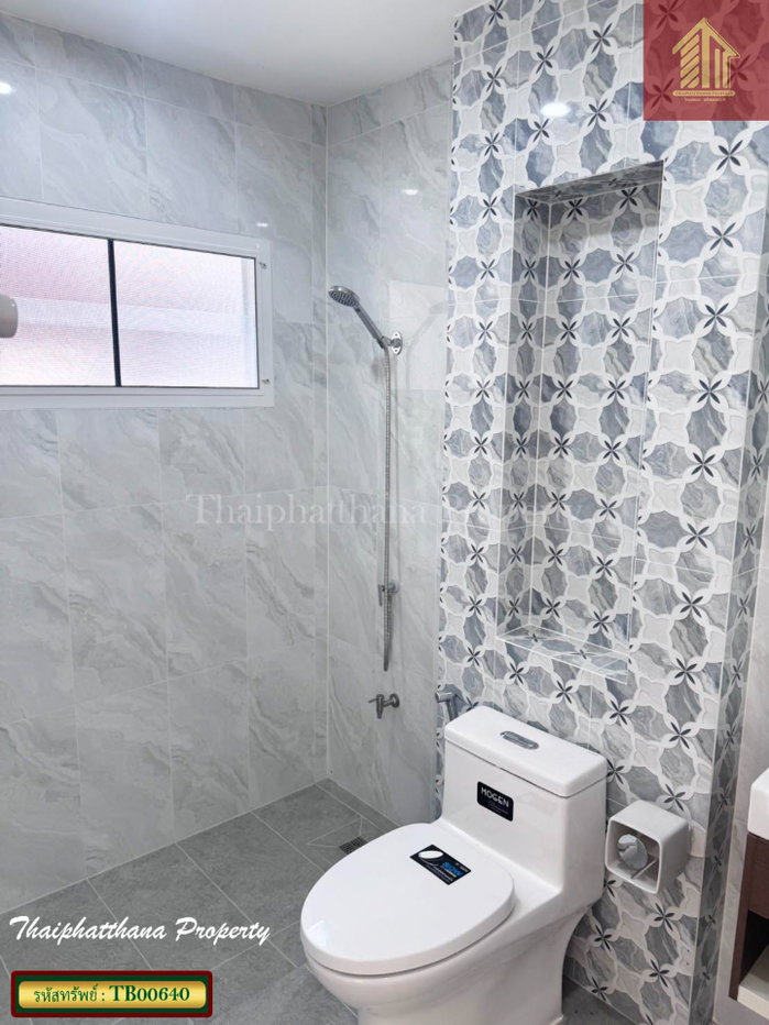 รูป บ้านเดี่ยว เพอร์เฟค พาร์ค เคหะร่มเกล้า 64 หลังริม รีโนเวทใหม่  - รูปที่ 12/13