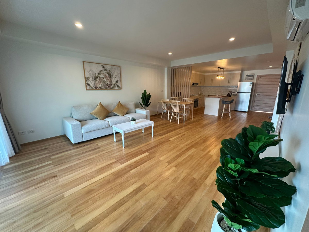 picture Rent 2-BR condo in the Palm Rawai Phuket  - 1/11