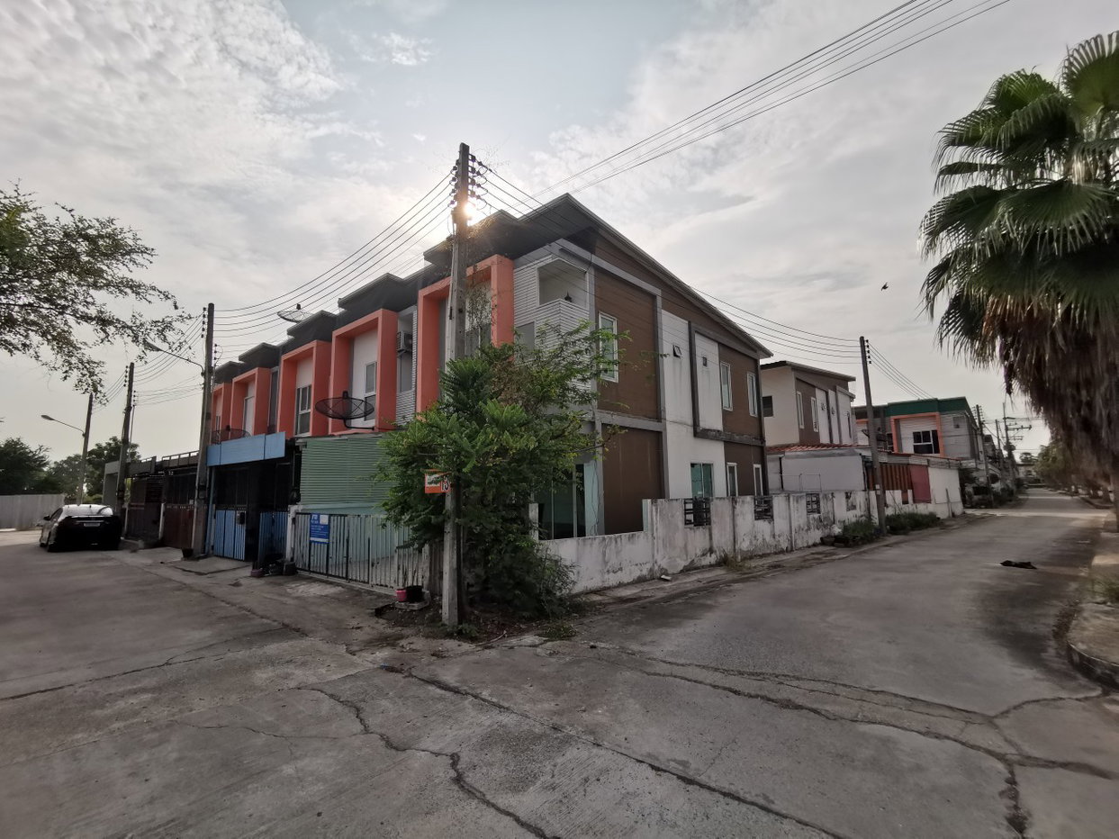 picture TOWN HOUSE 27.7 Sq.w. Phan Thong Chonburi for 1.5M - 2/2