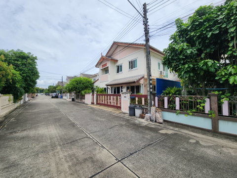บ้านเดี่ยว 65 ตร.วา บ้านฟ้าปิยรมย์ เฟส 4 (อิงนที) ลำลูกกา ลำลูกกา ปทุมธานี 3.8M