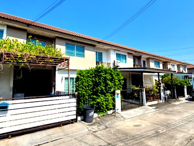 TOWN HOUSE 18.5 Sq.w. Lam Luk Ka Pathumthani for 1.9M