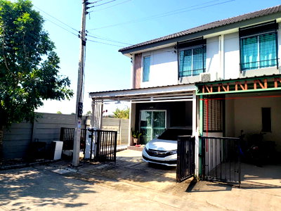 Townhouses for sale Bangkok University : TOWN HOUSE 23.9 Sq.w. Khlong Luang Pathumthani for 2.1M