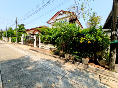 HOME 84 Sq.w. Khlong Sam Wa Bangkok for 5.1M
