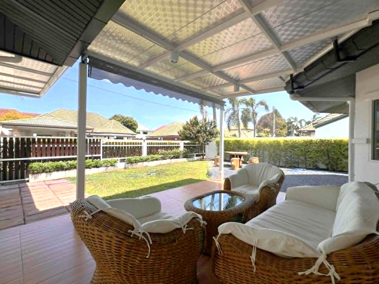 รูป Modern Villa for Sale Pattaya Quiet Residential Area Pet Friendly - รูปที่ 2/14