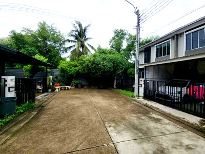 Townhouses for sale บิ๊กซี บางใหญ่ : TOWN HOUSE 27.4 Sq.w. Bang Yai Nonthaburi for 2.5M
