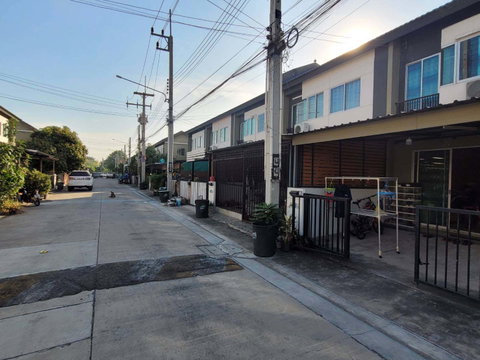 TOWN HOUSE 18.5 Sq.w. Muang Chon Buri Chonburi for 1.9M