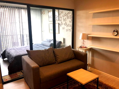 Condos for rent Chiang Mai University : Condo for rent Palm spring areca at nimman road soi 5 Tel.082-389-9314 (Boo)