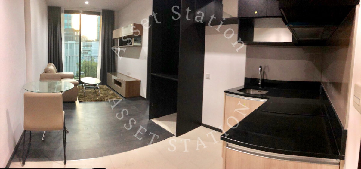 รูป 🛋️💼Edge Sukhumvit 23 บนทำเลทองใจกลางอโศก เดินเพียงไม่กี่ก้าวถึง BTS อโศก และ MRT สุขุมวิท เดินทางสะดวกสุดๆ เชื่อมต่อทุกจุดของกรุงเทพฯ ได้ง่าย 🚇🚉 - รูปที่ 4/11