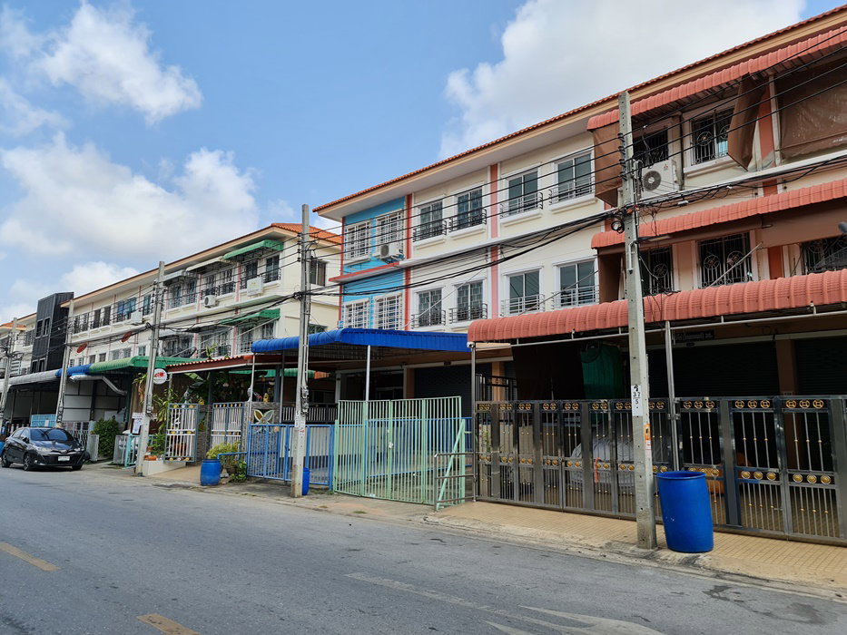 picture SHOP HOUSE 23.8 Sq.w. Thung Khru Bangkok for 2.8M - 1/2