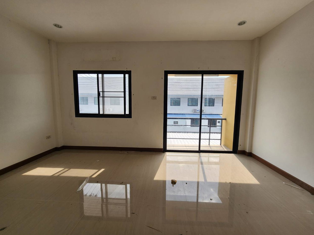picture TOWN HOUSE 22.5 Sq.w. Phan Thong Chonburi for 2.1M - 6/9