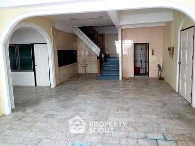 เช่าบ้านเดี่ยว กรุงเทพมหานคร : บ้าน 5-ห้องนอน ใน จันทรเกษม (ID 2849700)