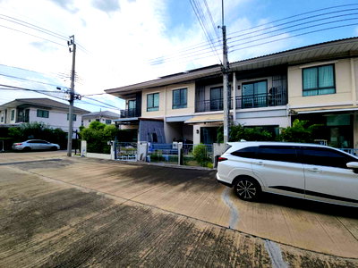 Townhouses for sale Nong Khaem : TOWN HOUSE 18 Sq.w. Nong Khaem Bangkok for 2.5M