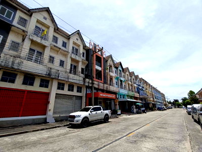 Shophouses for sale Thanyaburi Pathumthani : SHOP HOUSE 17.6 Sq.w. Thanyaburi Pathumthani for 2.9M