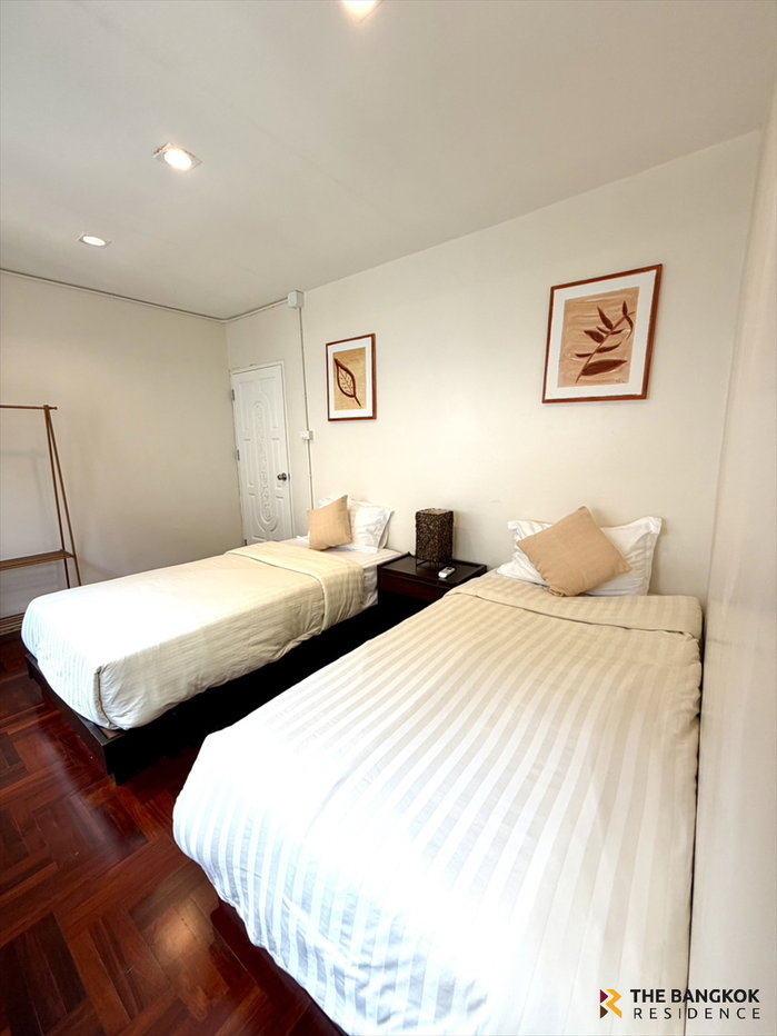 รูป เช่าบ้าน 🏡 Town House Phrakanong  ทาวน์เฮาส์ 3 ชั้น  5นอน 400ตร.ม. 120k  เอาใจคนรักสัตว์  🐾🐱 ใกล้ BTS พระโขนง  - รูปที่ 8/15