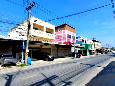SHOP HOUSE 72.8 Sq.w. Si Racha Chonburi for 4.5M