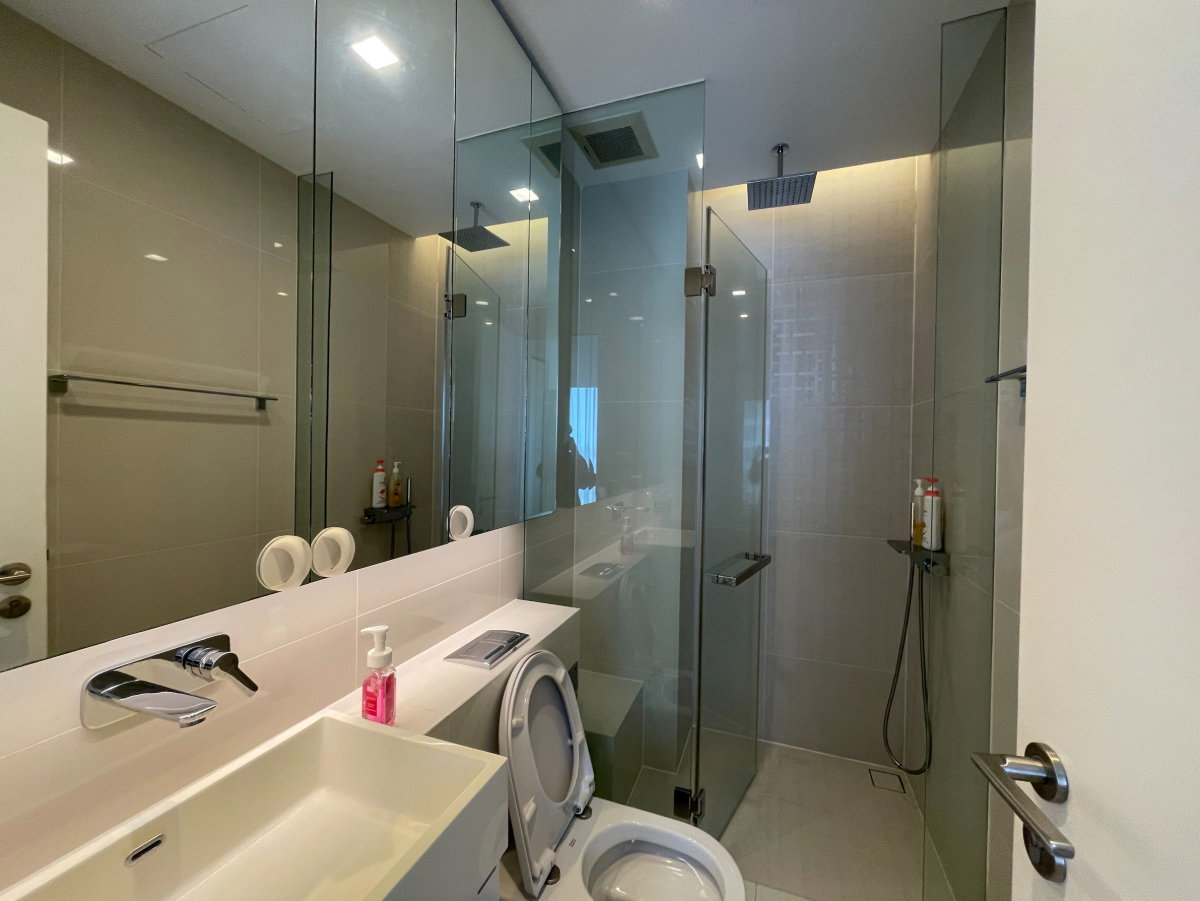 รูป 🏙️ สัมผัสชีวิตเหนือระดับ! คอนโด The Saint Residences พร้อมเฟอร์นิเจอร์ครบ (DSL1518) - รูปที่ 7/16