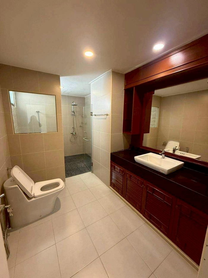 รูป LTH15283 – 💎🐾 Exceptional Space with Pet-Friendly Comfort | Condo Asoke | 120K คอนโดอโศก พื้นที่ใช้สอยกว้างขวางเป็นพิเศษ พร้อมความยืดหยุ่นในการเลี้ยงสัตว์ เหมาะสำหรับการอยู่อาศัยระดับพรีเมียม - รูปที่ 2/5