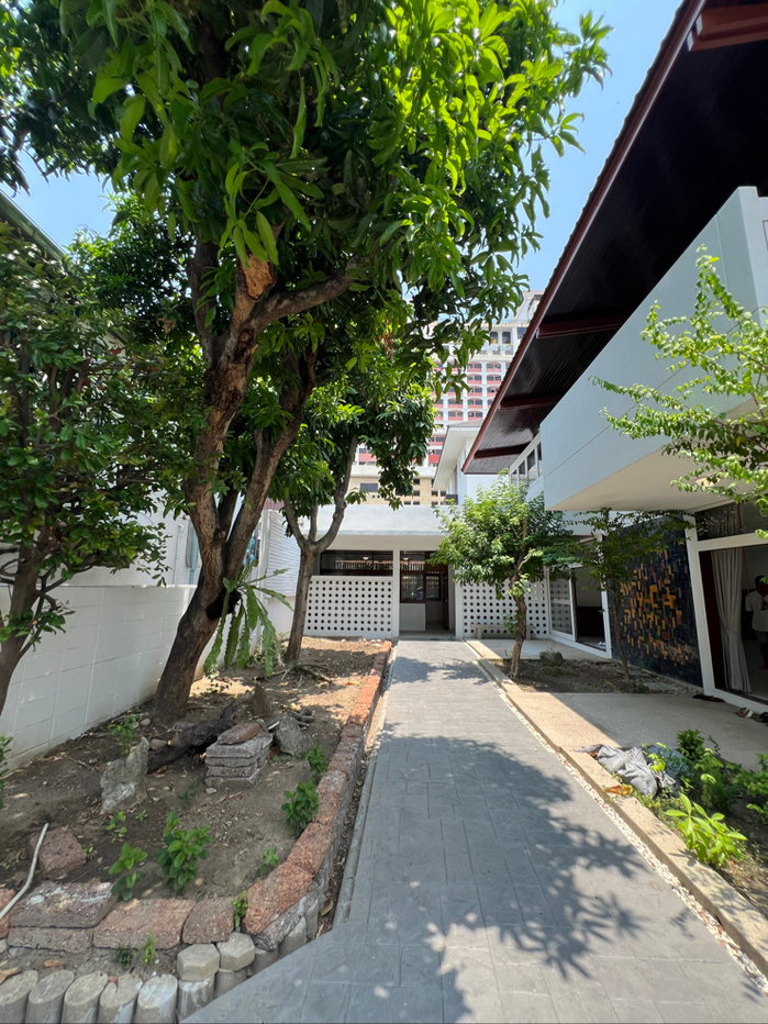 รูป 🏡✨ For Rent | ให้เช่า บ้านเดี่ยวสุขุมวิท 71 รีโนเวทใหม่ทั้งหลัง สไตล์คลาสสิค ใกล้โรงเรียนนานาชาติ  - รูปที่ 3/62