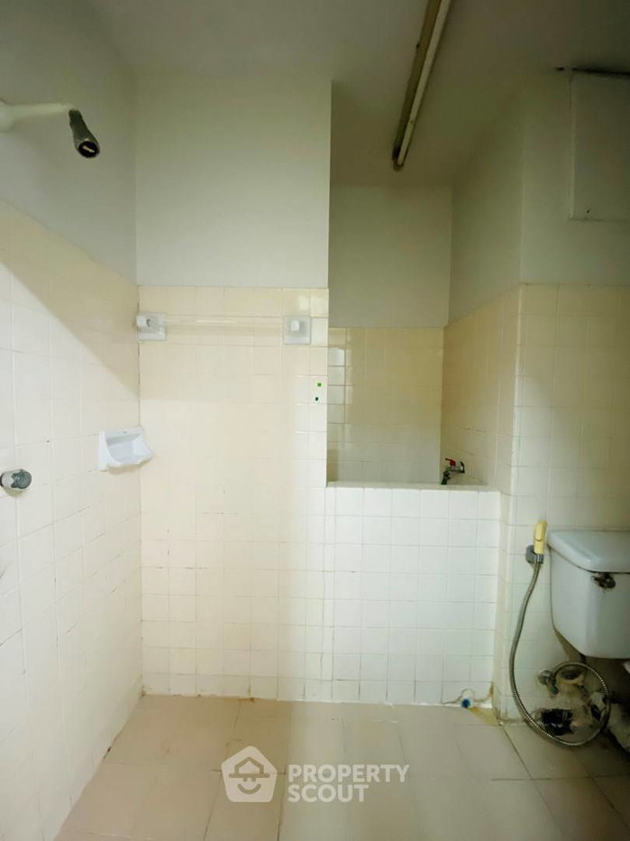 picture 3-BR Condo at Saichol Mansion near BTS Saphan Taksin (ID 2874554) - 27/27