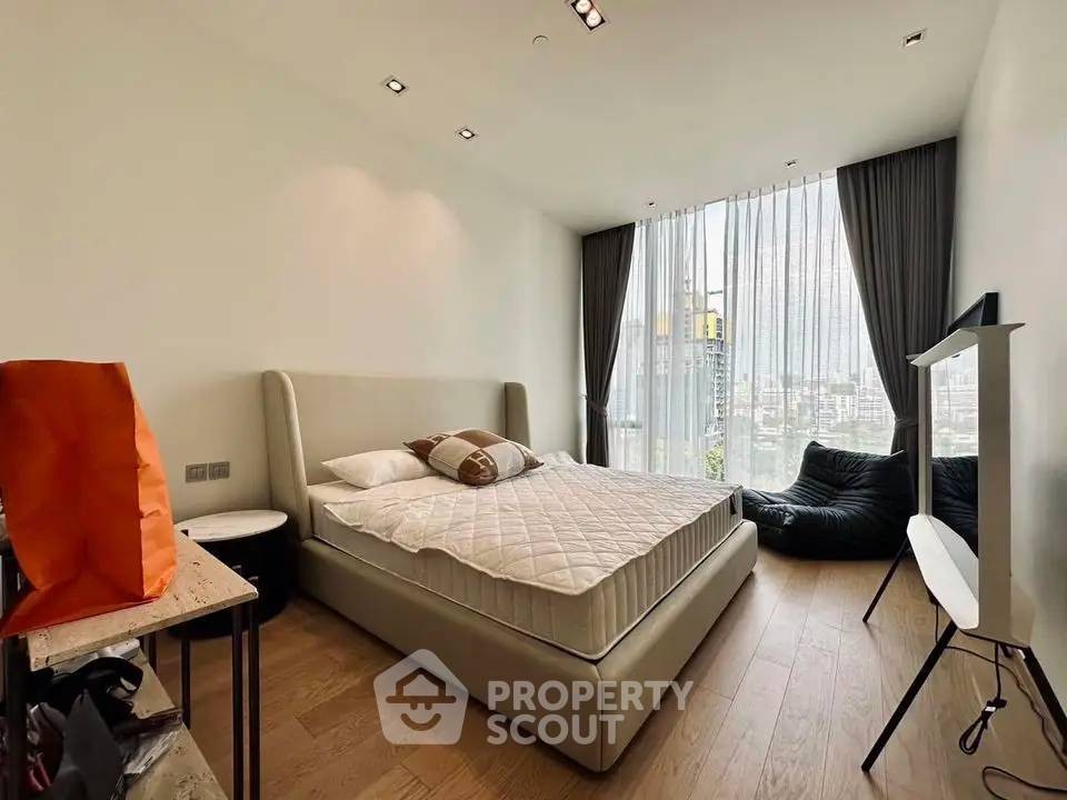 picture 2-BR Condo at 28 Chidlom near BTS Chit Lom (ID 2873767) - 4/8