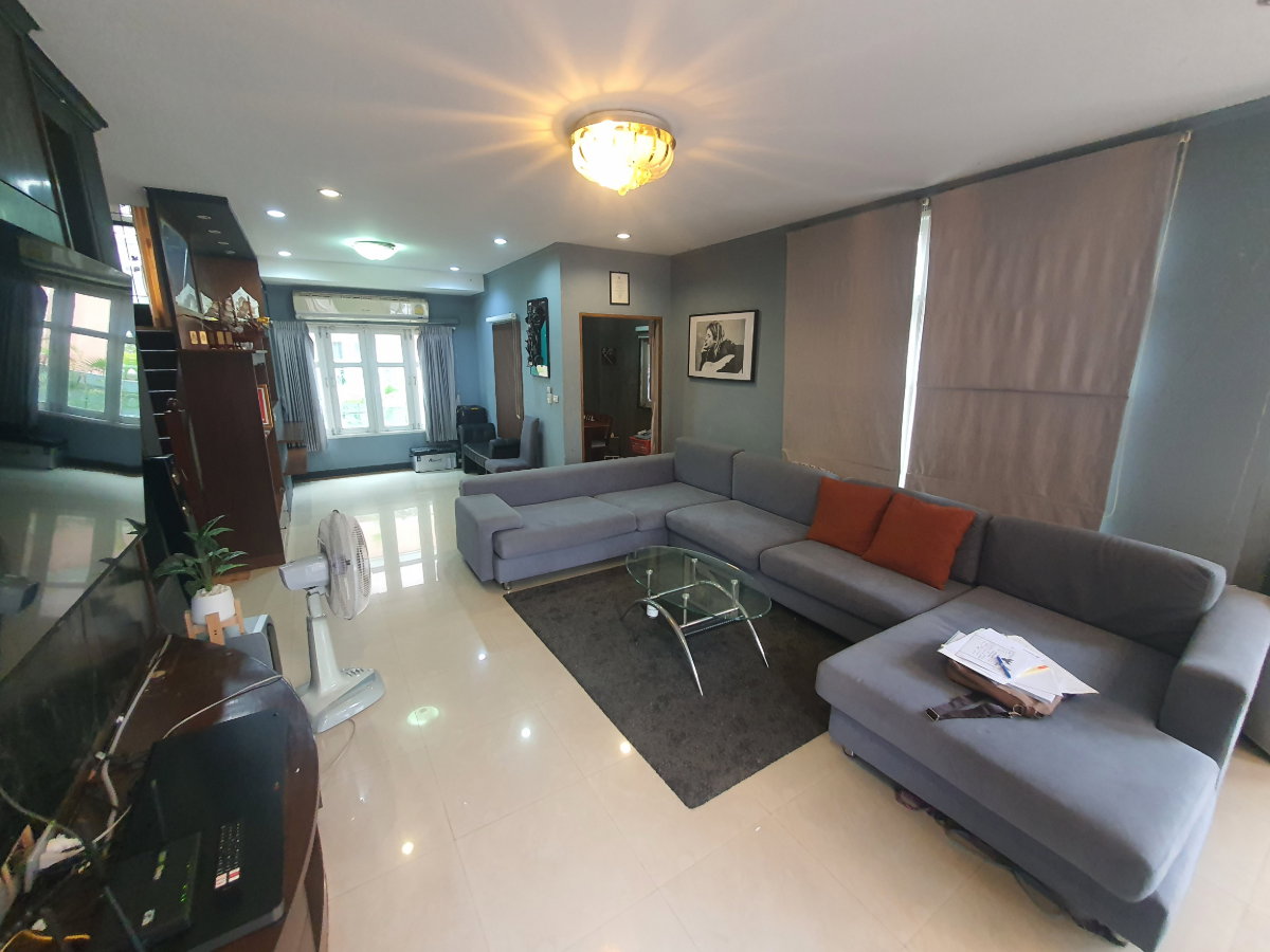 รูป บ้านเดี่ยวสไตล์ยุโรป ฟีลรีสอร์ท ใจกลางธัญบุรี 4 ห้องนอน มีห้องทำงาน เดินทางง่าย ใกล้ห้างใหญ่และทางด่วน เข้าอยู่ได้ทันที พร้อมเฟอร์ครบ! - รูปที่ 7/27