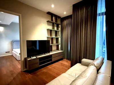 Condos for sale : For Sell Condo THE DIPLOMAT 39 Building 1, Floor 10,1 bed room, Room size 64 sqm