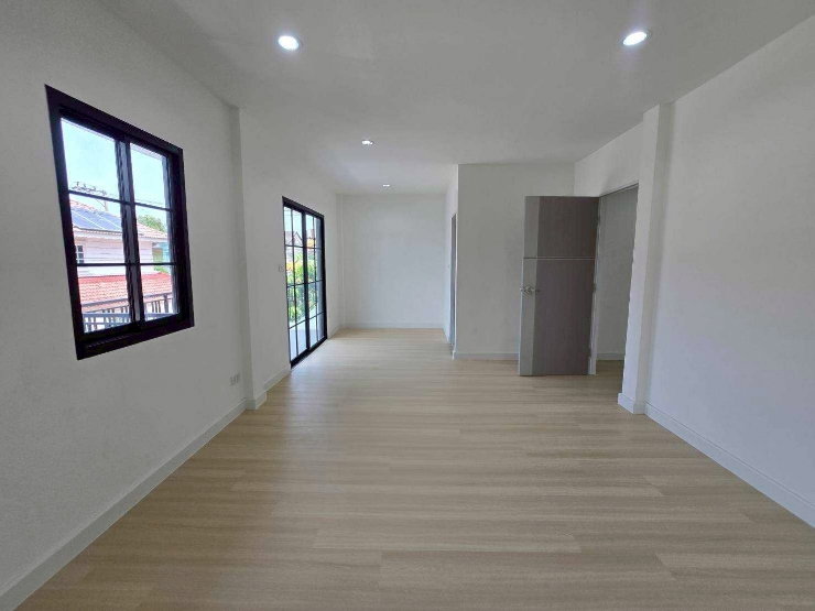 รูป บ้านเดี่ยว  รามอินทรา ใกล้รถไฟฟ้าสายสีชมพู  หมู่บ้านร่มเย็น นัดชมบ้าน 085-318-6868 คุณวา - รูปที่ 18/28