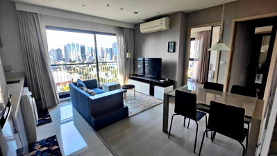 Condos for rent : Rhythm sukhumvit 36-38 good unit for rent