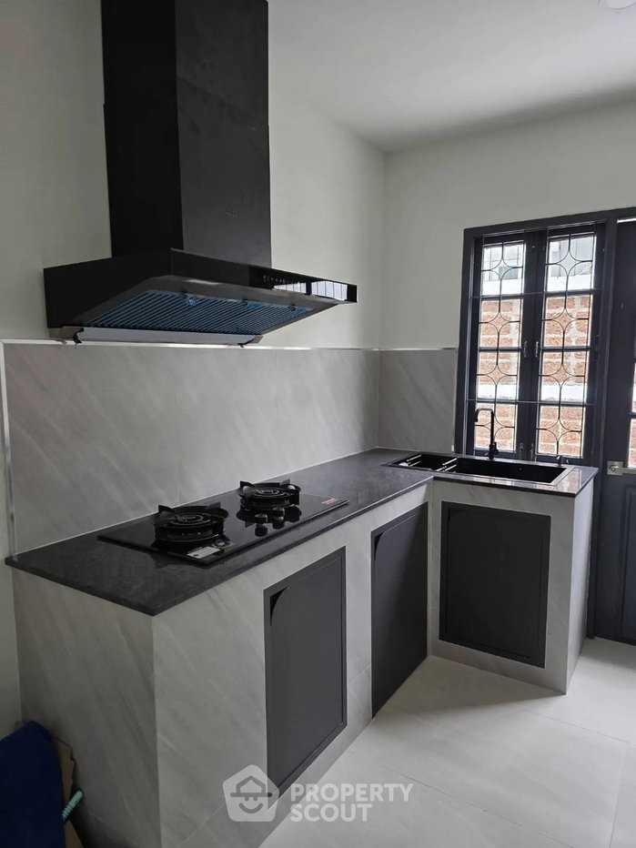 รูป บ้าน 3-ห้องนอน ที่ ลดาวัลย์ ศรีนครินทร์ ใน สำโรงเหนือ (ID 2874767) - รูปที่ 5/16
