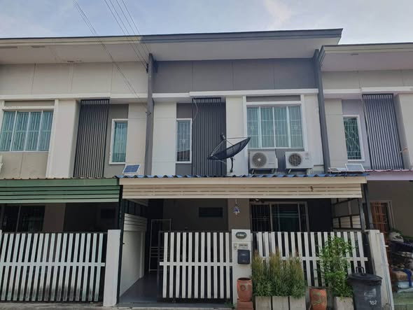 Townhouses for sale : 🔥 Townhome for Sale | Fully Furnished | Ready to Move In | Convenient Ramintra–Wongwaen Location