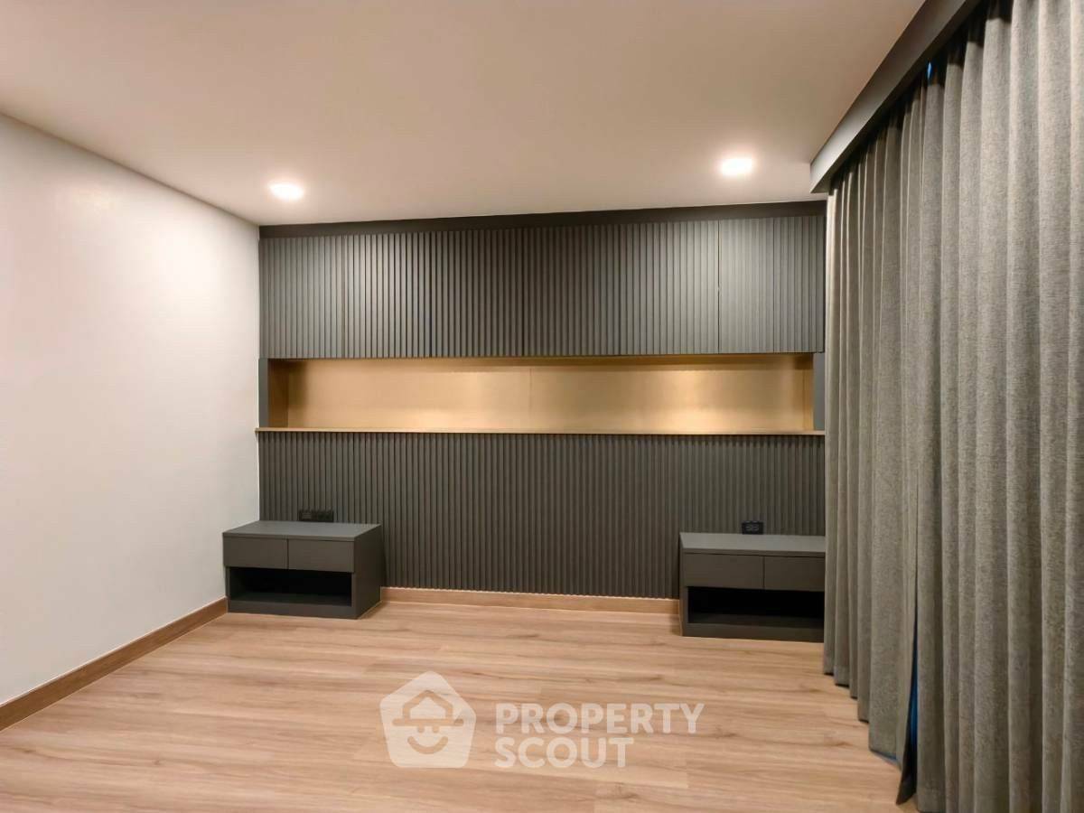 picture 3-BR Condo at Somkid Gardens Condominium near BTS Chit Lom (ID 1736733) - 44/50