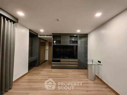 รูปภาพ 3-BR Condo at Somkid Gardens Condominium near BTS Chit Lom (ID 1736733)