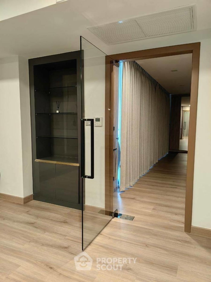picture 3-BR Condo at Somkid Gardens Condominium near BTS Chit Lom (ID 1736733) - 21/50