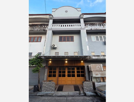 Call : 080-596-9973 Commercial building 3.5 story 5.15 meters wide (newly renovated) Mueang Nonthaburi
