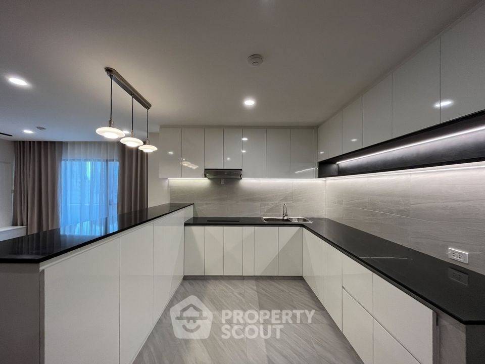 picture 3-BR Condo at Richmond Palace Condominium near BTS Phrom Phong (ID 2873943) - 7/18