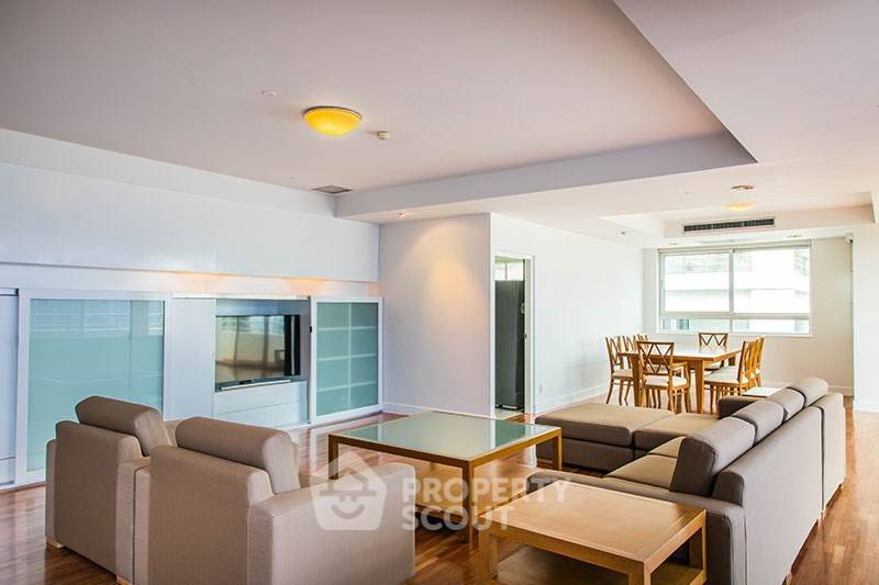picture 3-BR Condo at Krungthep Thani Tower near BTS Phrom Phong (ID 2874404) - 2/12