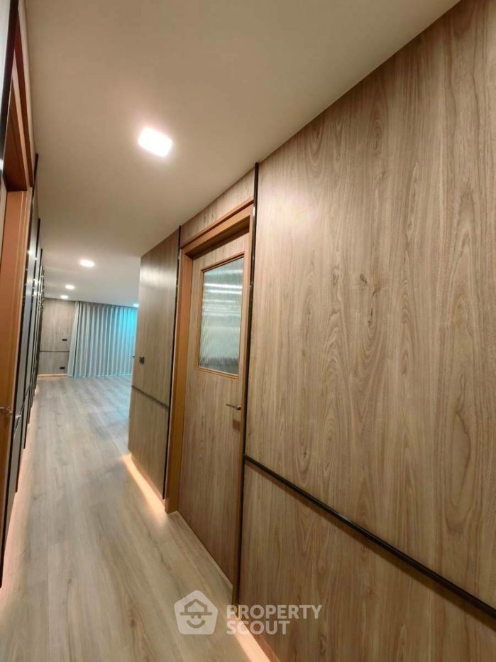 picture 3-BR Condo at Somkid Gardens Condominium near BTS Chit Lom (ID 1736733) - 6/50
