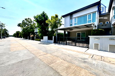 บ้านแฝด บางพลี สมุทรปราการ : ขายบ้านแฝด 2 ชั้น แกรนด์ พลีโน่ บางนา อ่อนนุช ซอยกิ่งแก้ว 37 ใกล้สนานบินสุวรรณภูมิ