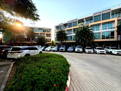 โฮมออฟฟิศ กรุงเทพมหานคร : ขาย Home office Supalai Prima Riva ขนาด 255 Sq.m  5 bed 5 bath เพียง 15 mb เท่านั้น !!