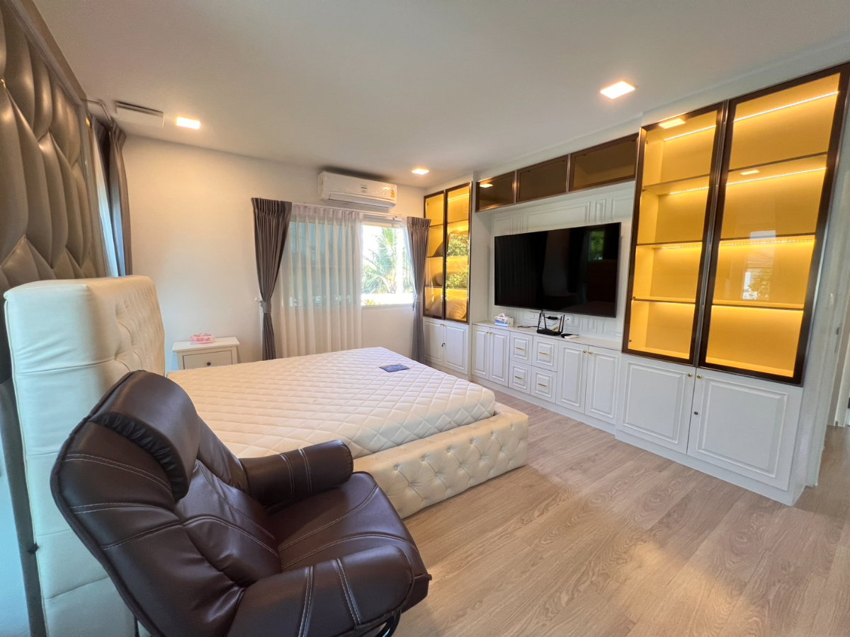 picture Beautiful, luxurious house for sale, "ready to move in immediately,"  - 22/41