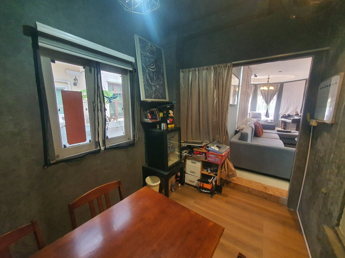 รูป บ้านเดี่ยวสไตล์ยุโรป ฟีลรีสอร์ท ใจกลางธัญบุรี 4 ห้องนอน มีห้องทำงาน เดินทางง่าย ใกล้ห้างใหญ่และทางด่วน เข้าอยู่ได้ทันที พร้อมเฟอร์ครบ! - รูปที่ 12/27