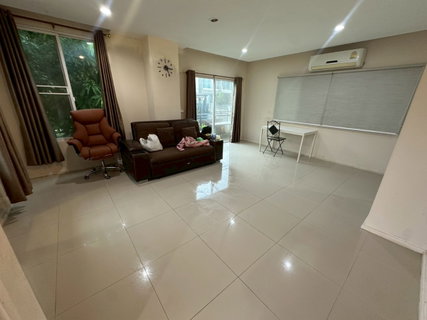 รูปภาพ 🏡✨ ให้เช่าทาวน์โฮม ห้องมุม โครงการ Happy View ดอนเมือง 3 ห้องนอน 2 ห้องน้ำ ใกล้สนามบินดอนเมือง ตรงข้ามสระว่ายน้ำ บรรยากาศน่าอยู่สุดๆ!