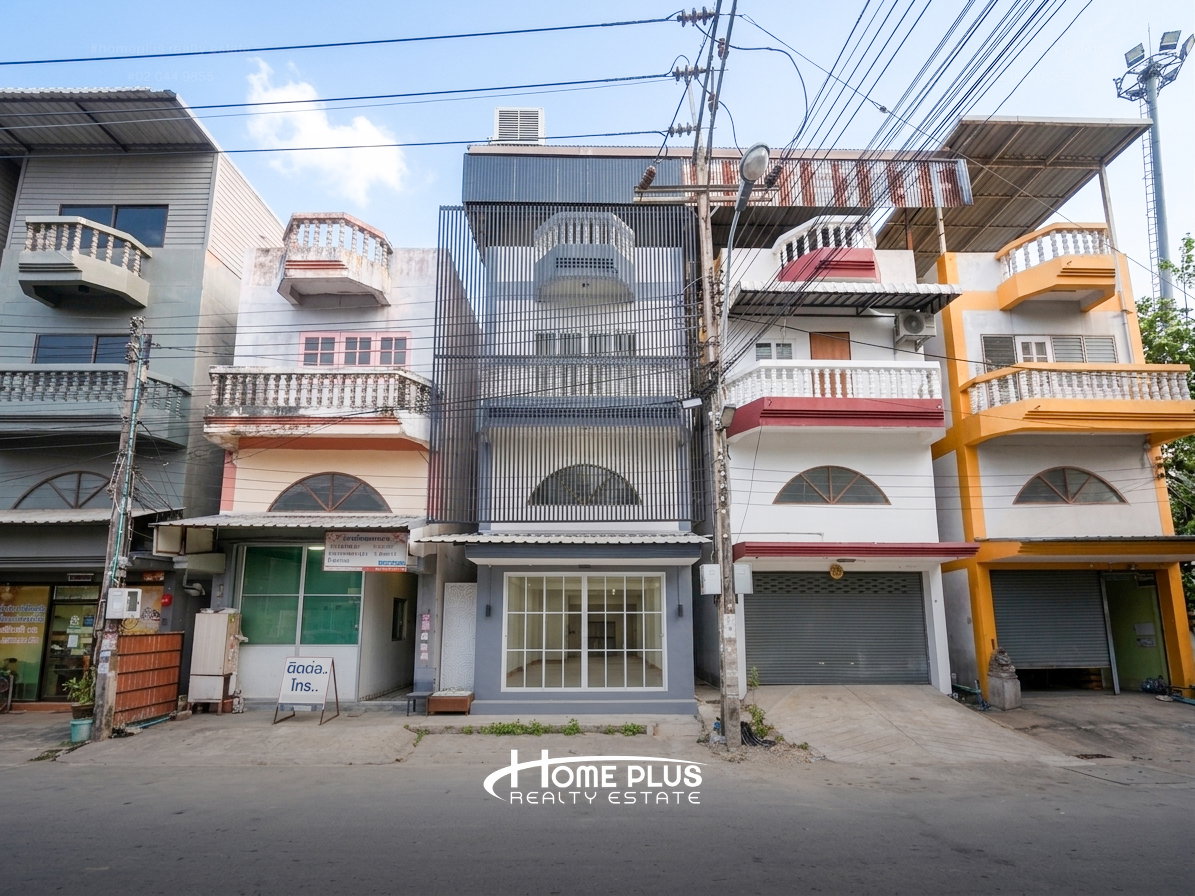 รูป ทาวน์โฮม 3.5 ชั้น รีโนเวทใหม่ ซอยร่มเกล้า 21 แยก 2 เขตลาดกระบัง - รูปที่ 1/17