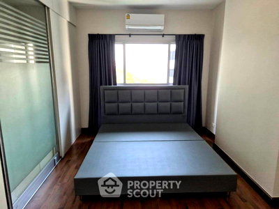 Condos for rent : 1-BR Condo, Q House Sathon, 100m to BTS Krung Thon Buri (ID 2869183)