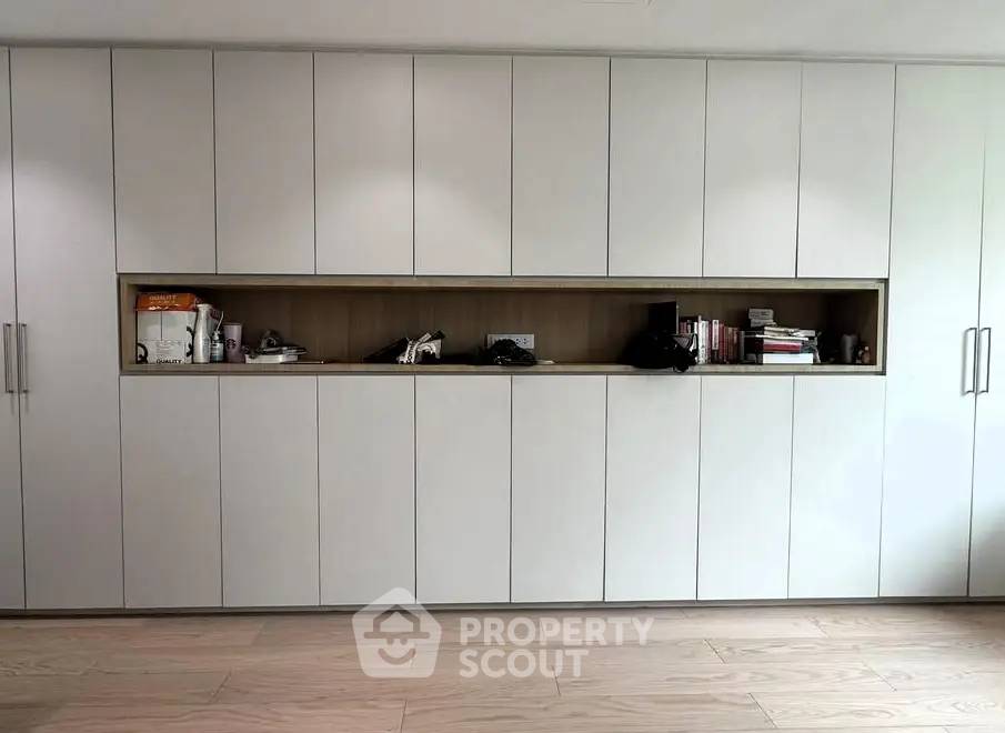 รูป คอนโด 2-ห้องนอน ที่ เดอะ รอยัล ศาลาแดง คอนโดมิเนียม ใกล้ MRT สีลม (ID 2873655) - รูปที่ 5/24