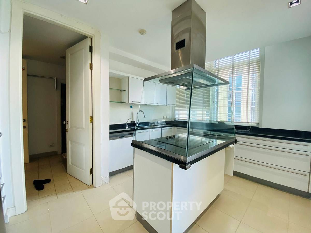 picture 3-BR Condo at Athenee Residence near BTS Phloen Chit (ID 2873779) - 4/12