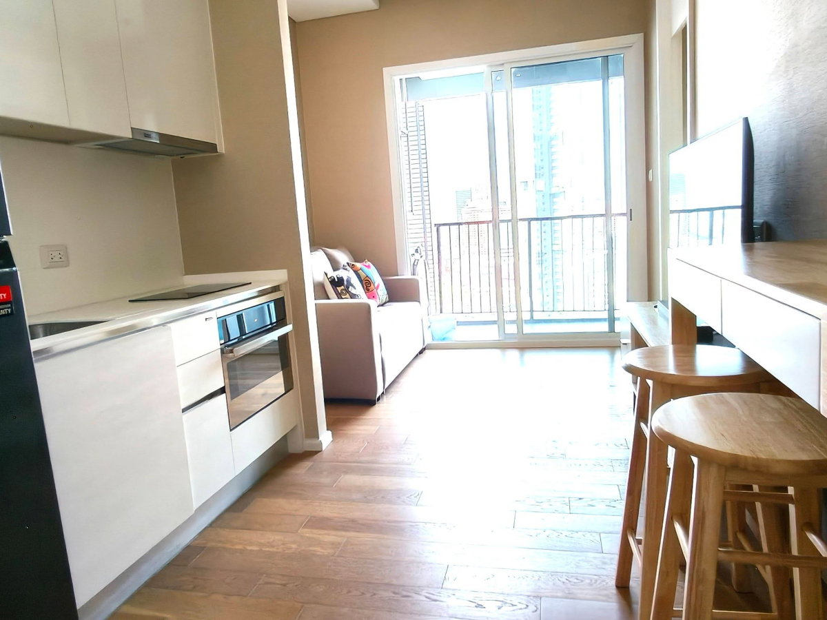 picture 🏙️ Rent The Saint Residences: Premium condo with excellent connectivity (DSL2334) - 2/9